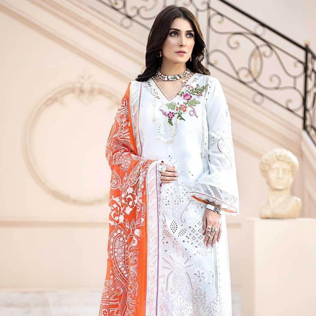 The Latest Pakistani Clothes Trends For 2024