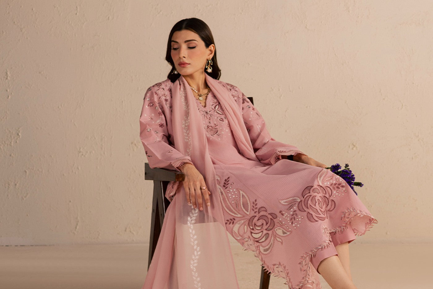 How to Avoid Customs Delays When Buying Pakistani Dresses in the UK
