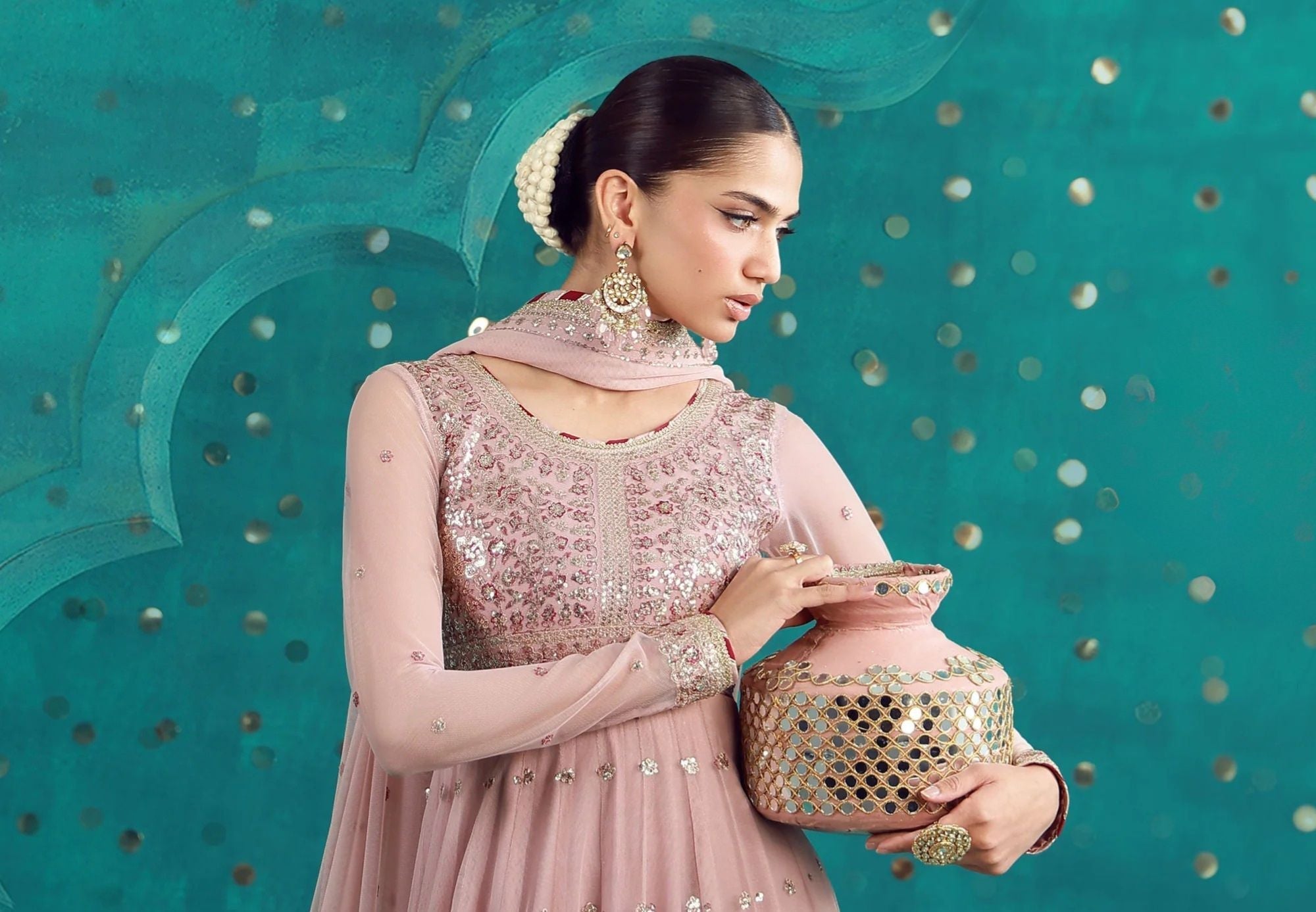 Pakistani Embroidery Dresses: Styles, Trends & Buying Guide