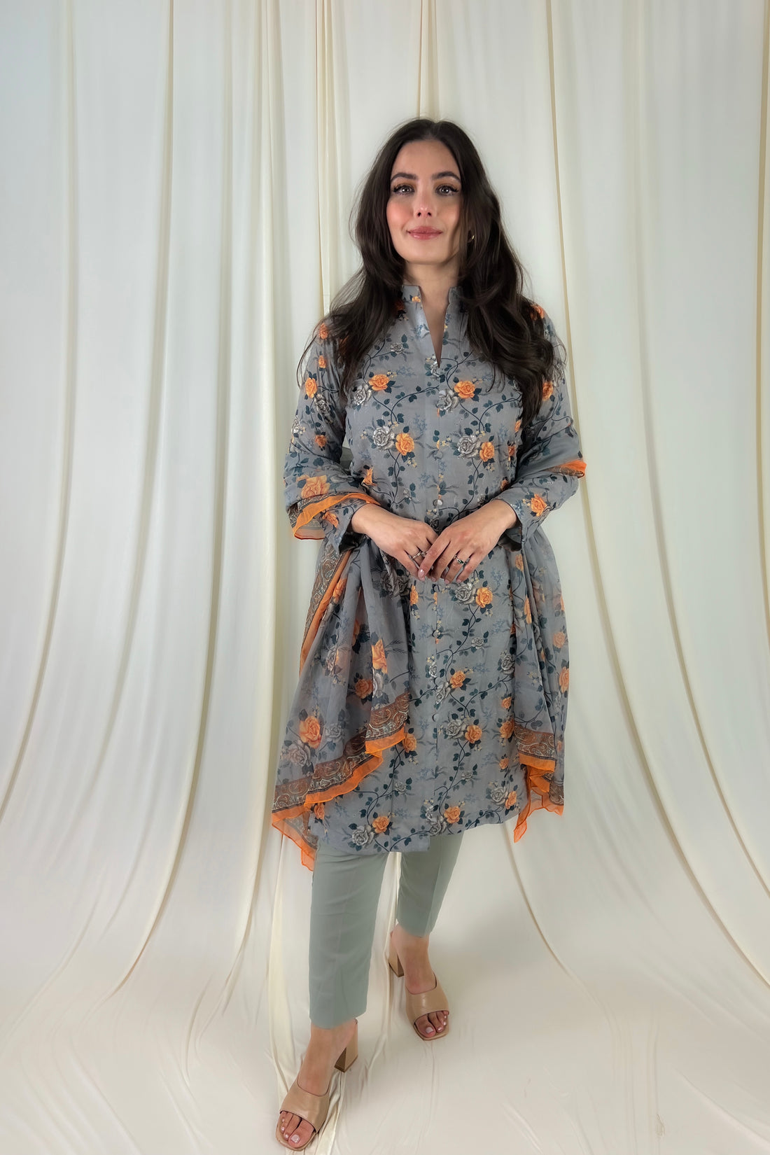 Filhaal Embroidered Chicken Kari (3pc)
