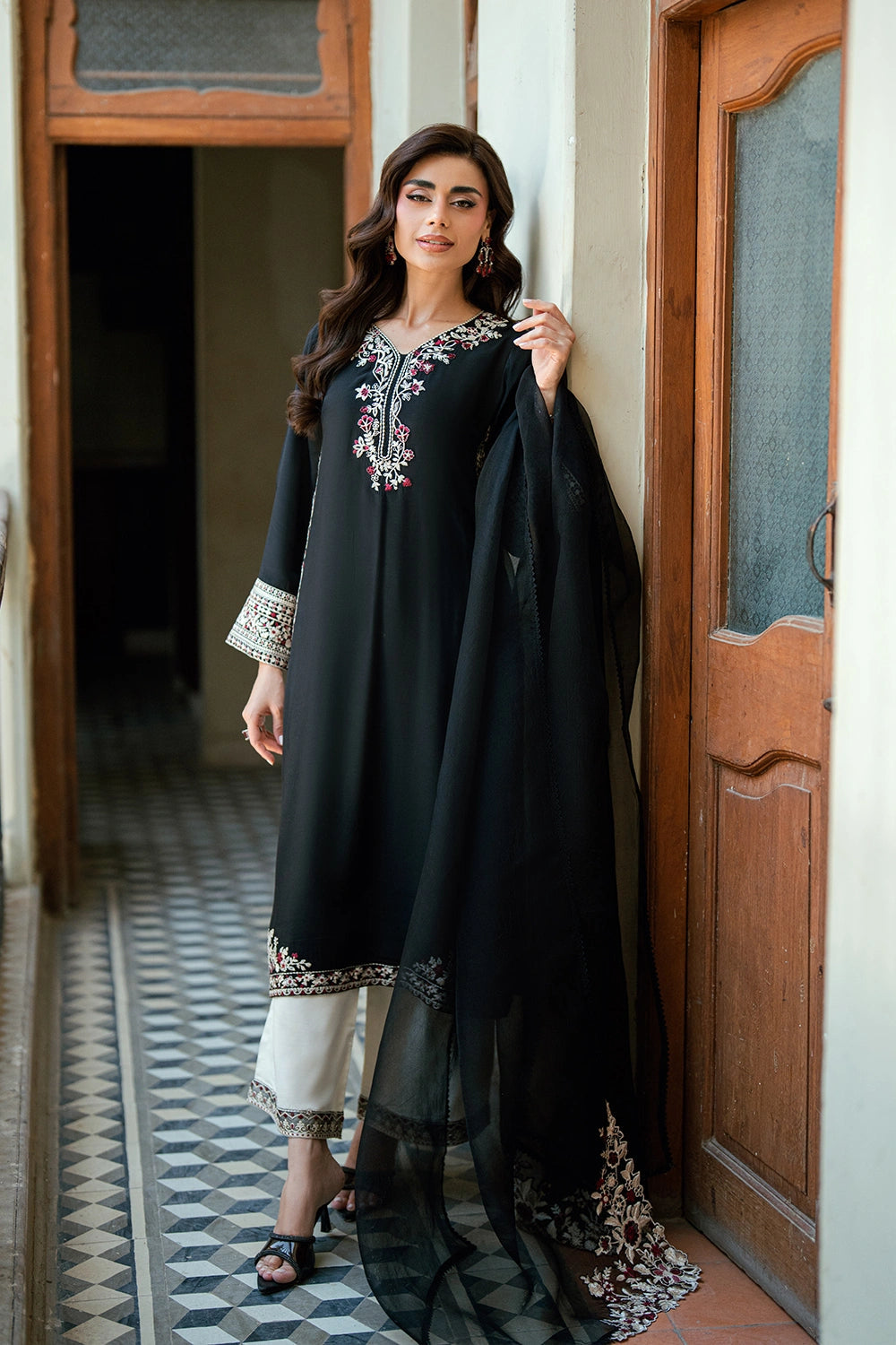 Azure Festive Vogue’26 - Black Swan (3pc)