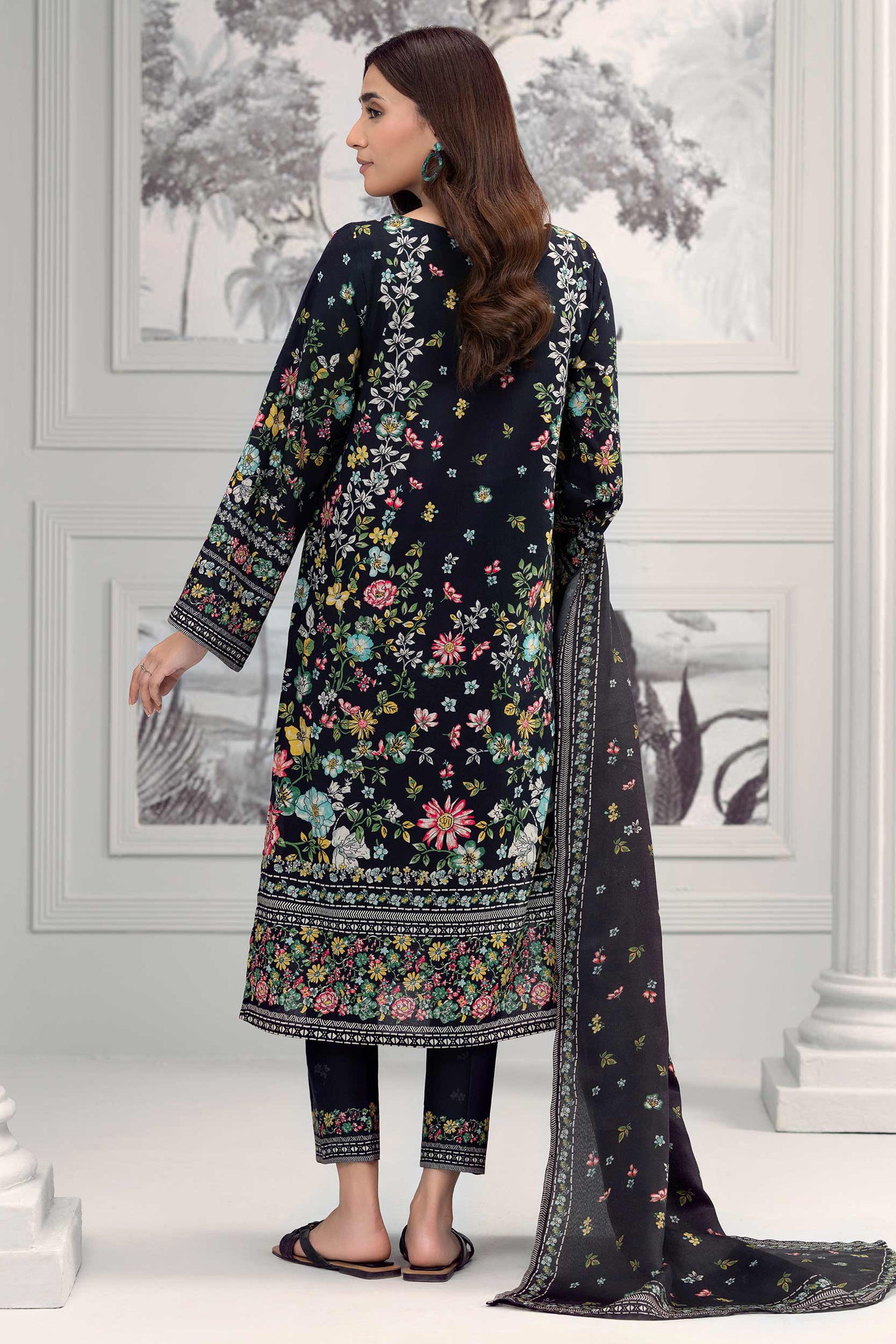 Limelight - Printed Khaddar Suit (3pc)